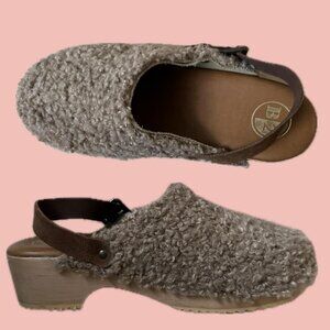 B2 clogs from Brown Sherling Leather size 38
